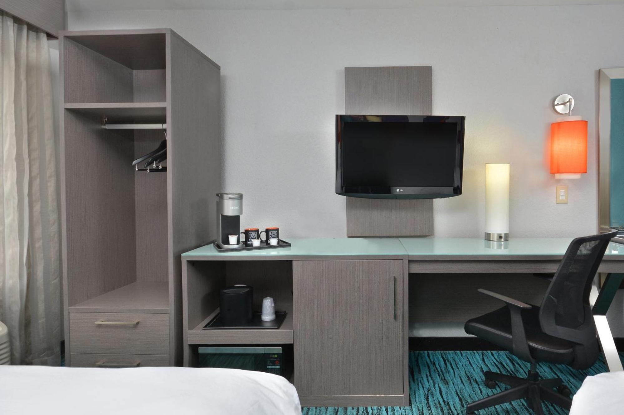 Inn At Клемсън Екстериор снимка